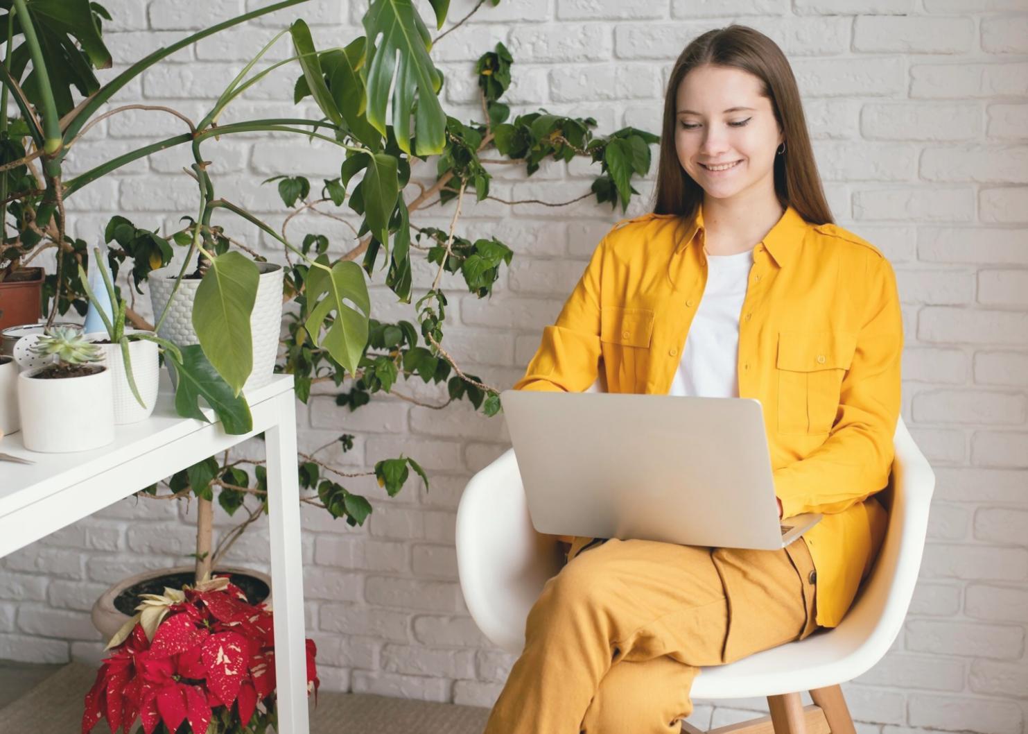 Studente durante corso di taglio geometrico avanzato